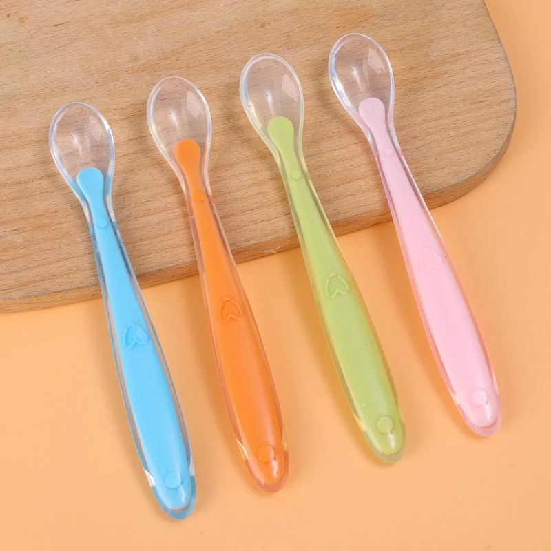 ملاعق سيليكون للأطفال خالية من - مراجعة Baby Food Guide وسعره